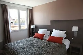 מלון Apts Residhome Plaza